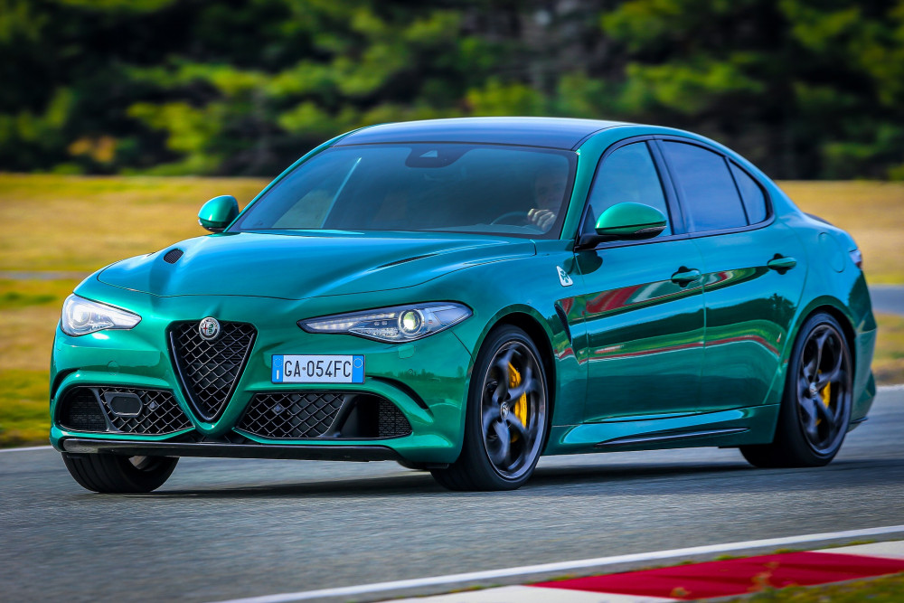 Alfa Romeo Giulia'ya, En İyi Otomobil ödülü