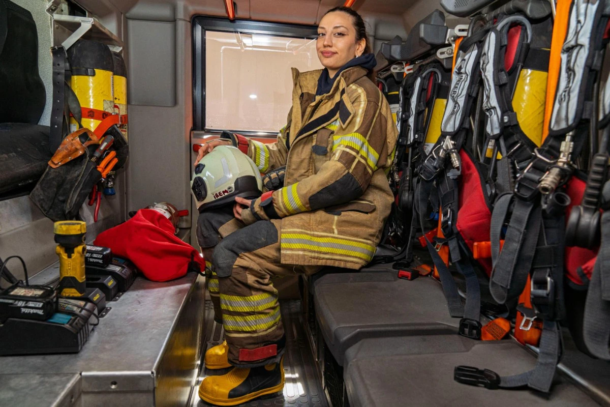 Alevlere meydan okuyan bir kadının &ouml;yk&uuml;s&uuml;