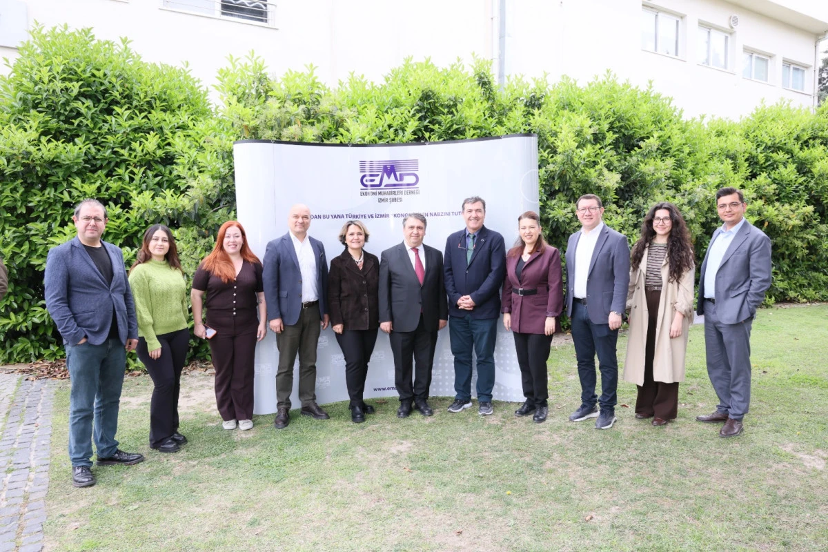 Ekonomi Muhabirleri Derneği İzmir Şubesi&rsquo;nde Murat Demircan g&uuml;ven tazeledi