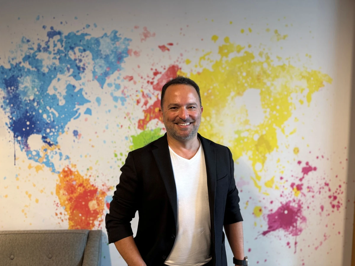 Karnaval, radyo deneyimini milyonların  kalbine dokunan bir g&uuml;ce d&ouml;n&uuml;şt&uuml;r&uuml;yor