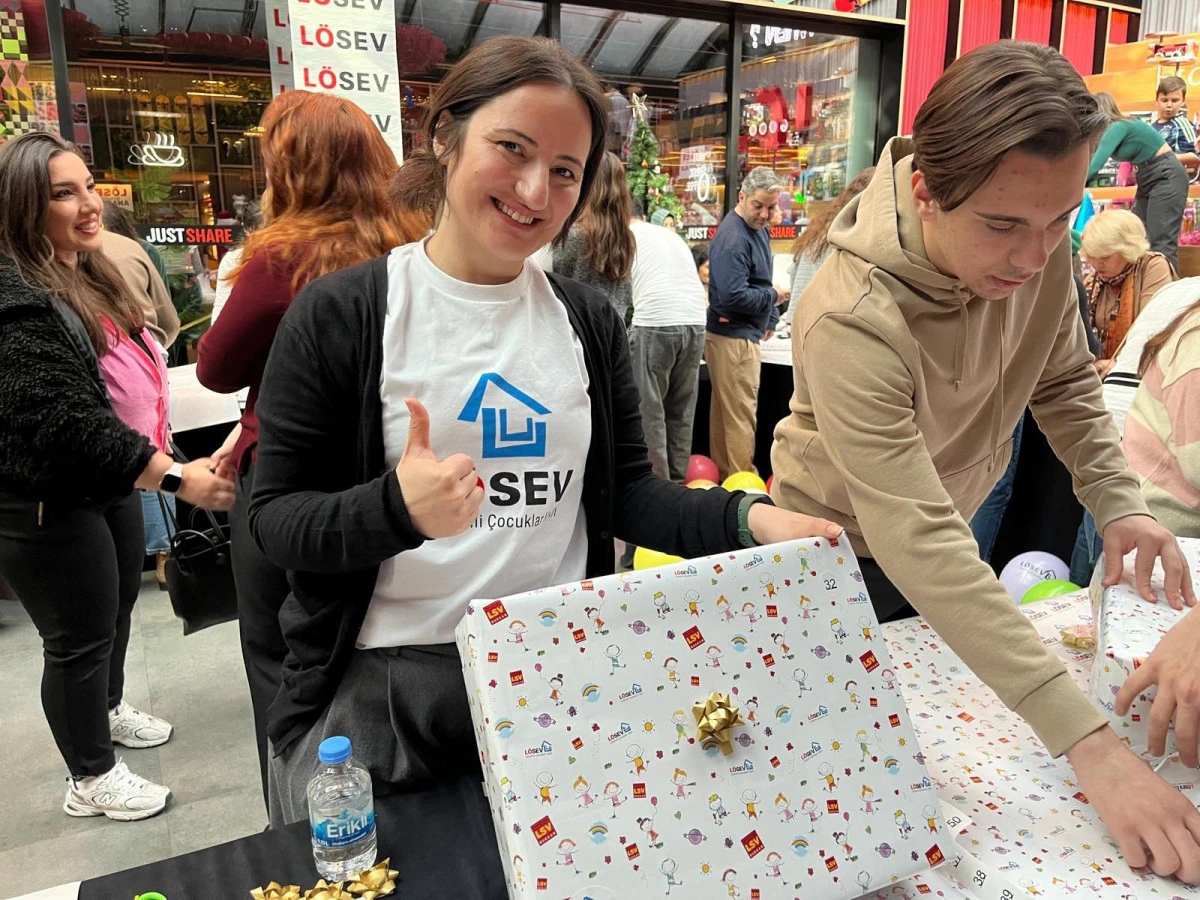 L&ouml;semili &Ccedil;ocukların Yeni Yıl Hayalleri Ger&ccedil;eğe D&ouml;n&uuml;ş&uuml;yor