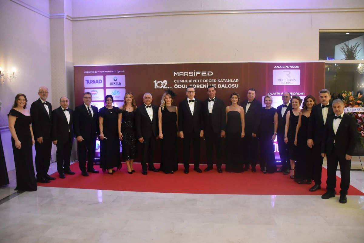 MARSİFED ‘den İş Bankası’na ‘Cumhuriyete Değer Katanlar’ Ödülü