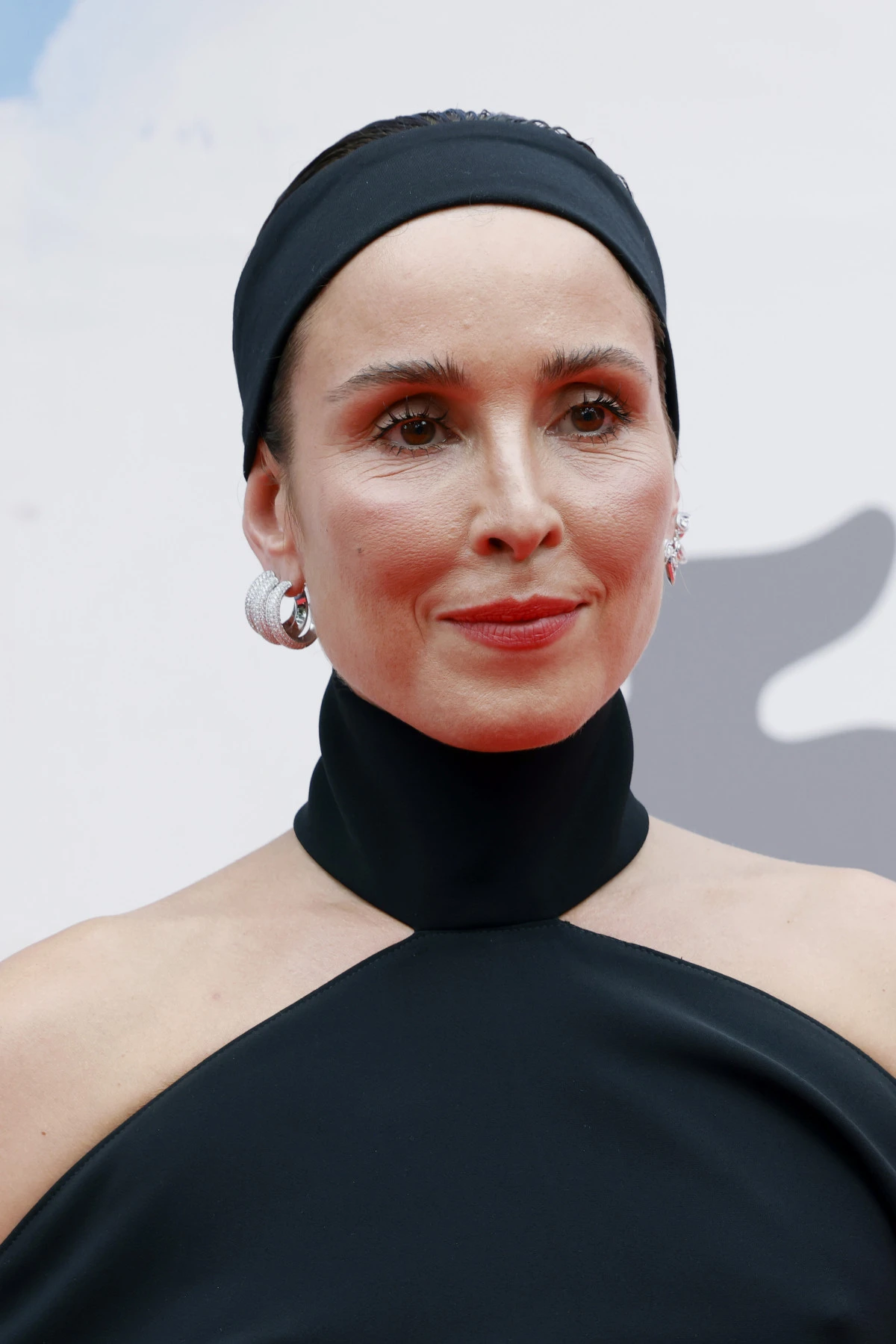 Noomi Rapace 82. Venedik Uluslararası Film Festivali'nde Messika Mücevherleriyle Parladı