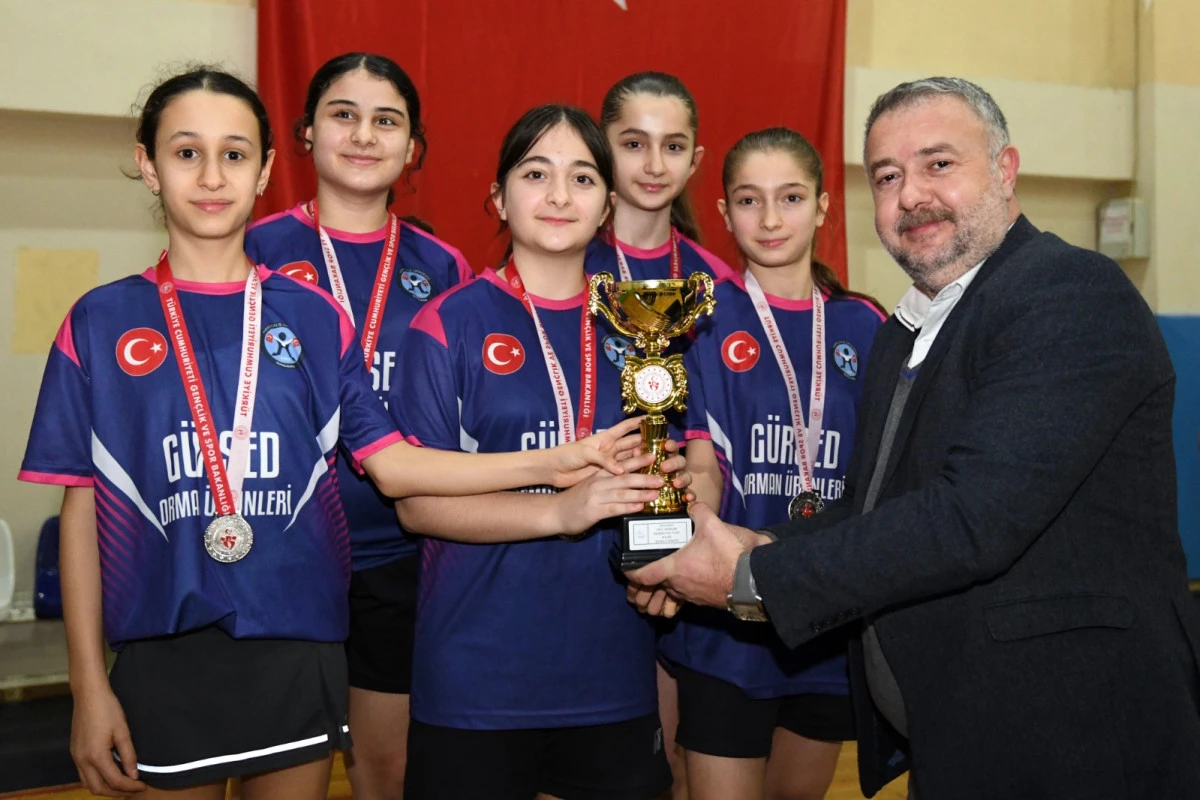Osmangazi&rsquo;de Badminton Heyecanı Zirveye Taştı