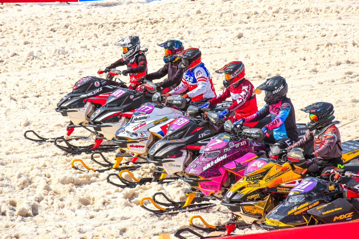 SNX T&uuml;rkiye D&uuml;nya Kar Motosikleti Şampiyonası  Rize Hand&uuml;z&uuml;&rsquo;nde