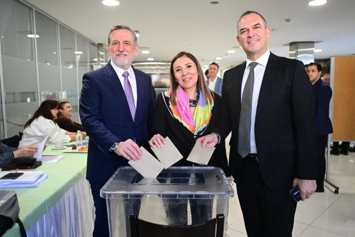 UTİB'de Bayrağı İhsan İpeker Devraldı