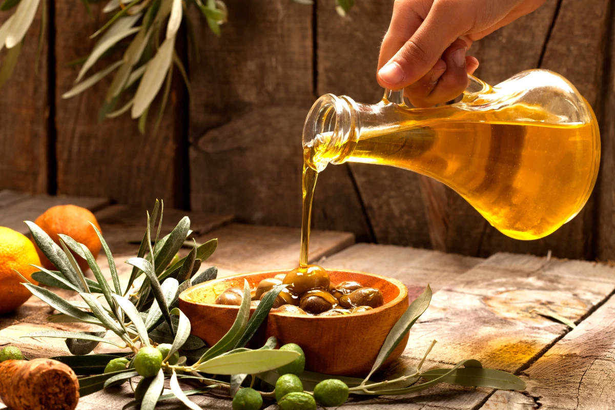 Zeytinyağı ihracatı üretici olmayan ülkelere yapılan ihracatla ayakta kaldı 